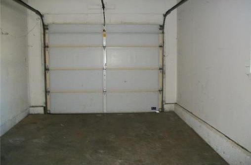4th image of 806 Golf St