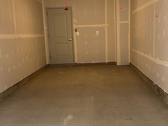 5th image of 13970 Englefield Dr Unit 402