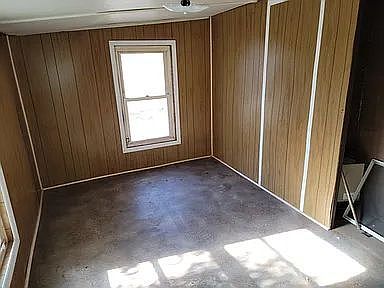 3rd image of 3 Goins Aly