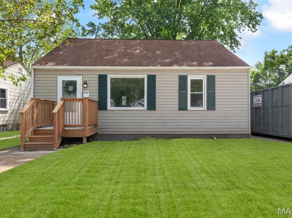 2120 N 5th St, Saint Charles, MO 63301