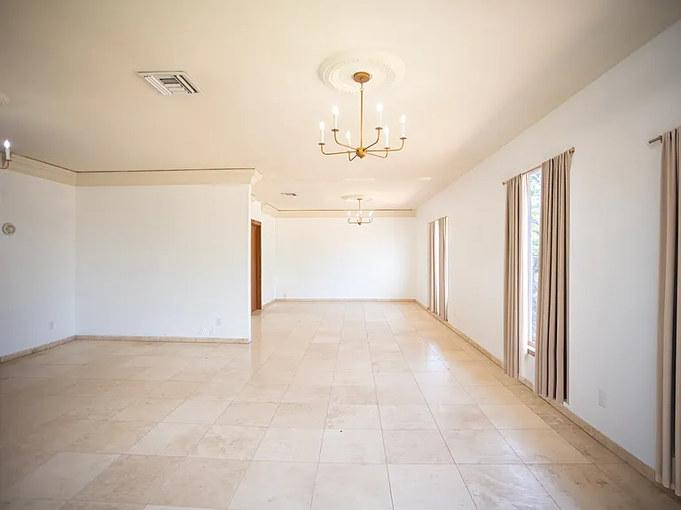 705 N Linda Vista Dr — Photo 9