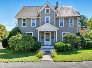 60-62 Maple St, Easthampton, MA 01027