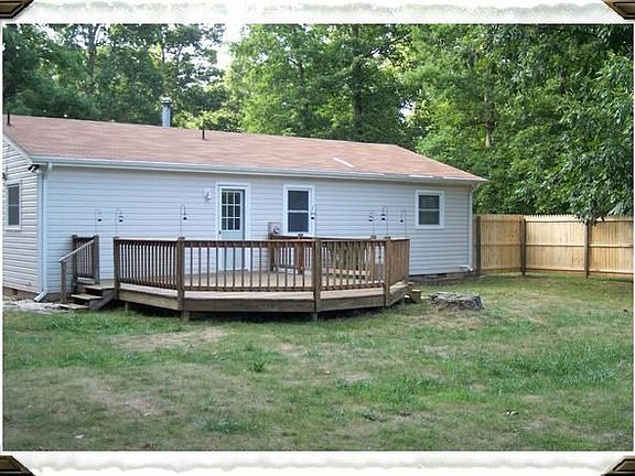 3rd image of 60 Whiteoak Cir