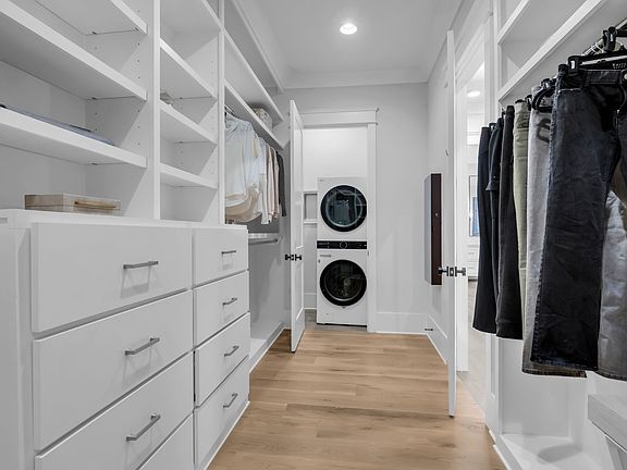 39th image of 5026 Hilltop Ln