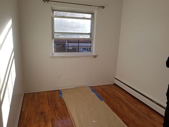 5th image of 542 E 82nd St