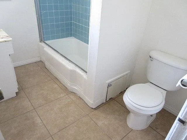 1410 N Kenmore Ave #6 — Photo 4