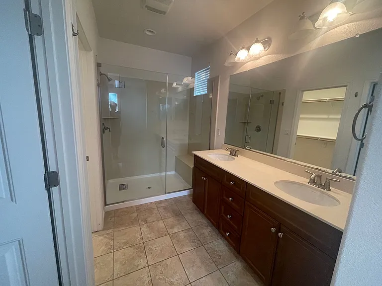 2053 Camino Real Way #B — Photo 16