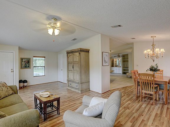 4th image of 207 Kiwi Drive