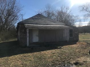 1313 S 1st St, Paris, AR 72855