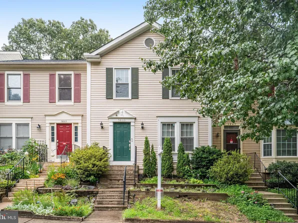 5865 Westwater Ct, Centreville, VA 20121