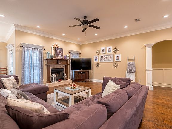 5th image of 5184 Abbott Cir