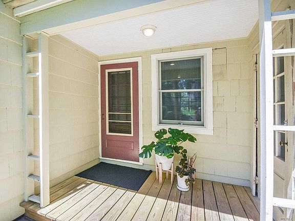 2nd image of 13 Dogwood Ln