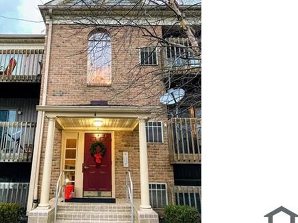 4 Banyan Wood Ct APT 104, Baltimore, MD 21221