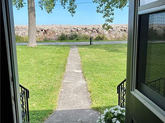 3rd image of 11634 Lakeway Dr