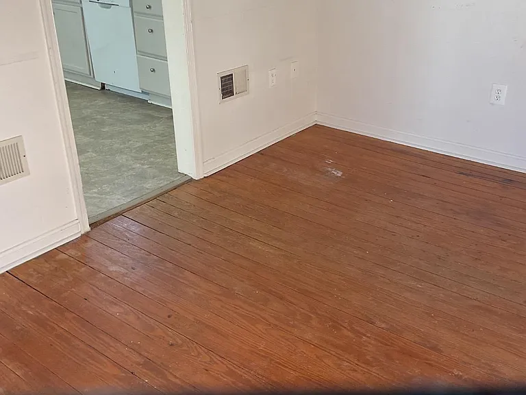 6774 Leeds Manor Rd — Photo 7
