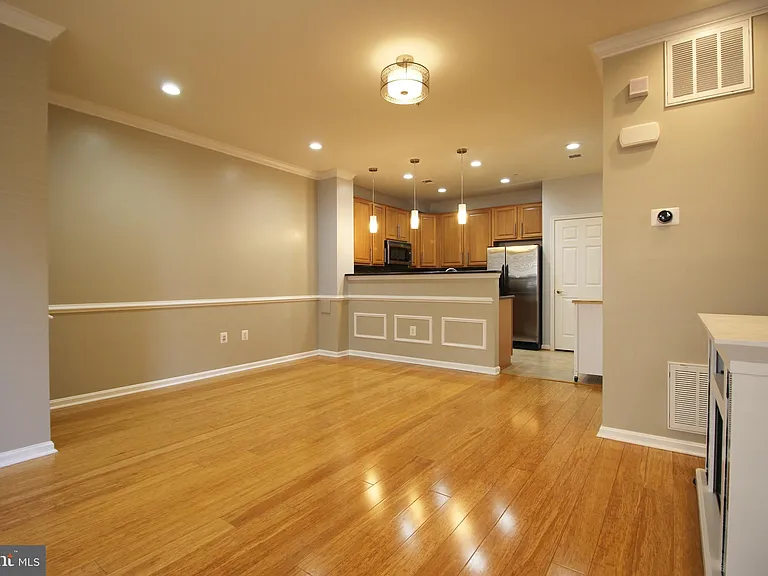 2415 Rainswood Ln — Photo 5