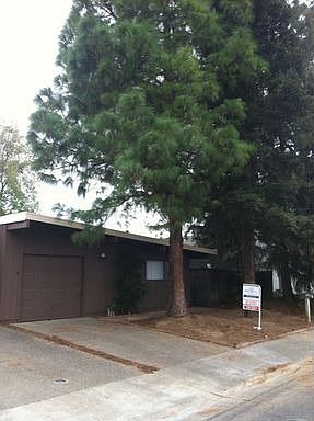 1st image of 905 Harvard Pl