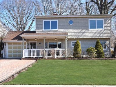 97 Cypress Ln E, Westbury, NY, 11590