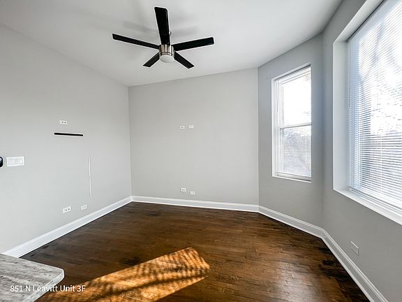 3rd image of 851 N Leavitt St #3471524