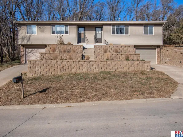 1002-1004 Bradford Dr, Plattsmouth, NE 68048