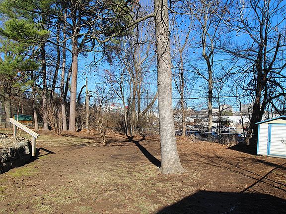5th image of 22 N Palmer Ave