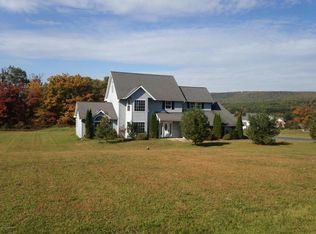 229 Terrace Dr, Saylorsburg, PA 18353