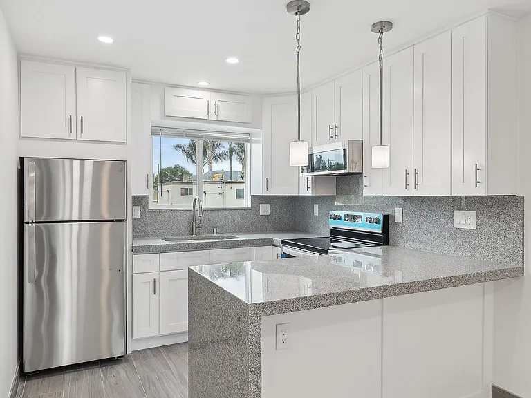 Newly Renovated 2 Bed/2 Bath El Cajon — Photo 2