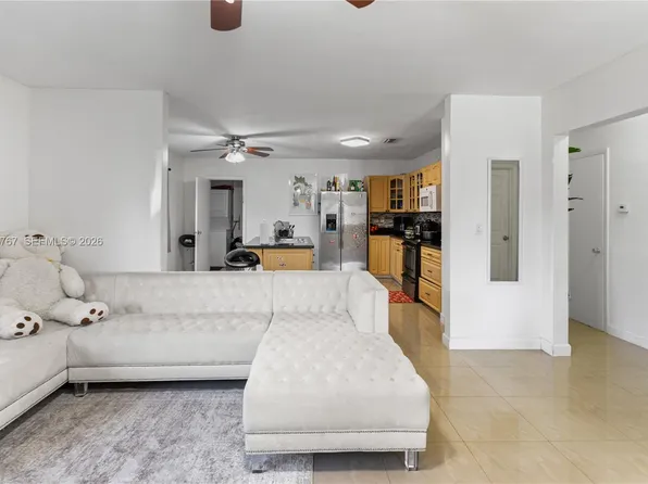 45 NE 186th Ter, Miami, FL 33179