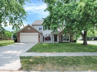 6755 Dorchester Dr, Zionsville, IN 46077