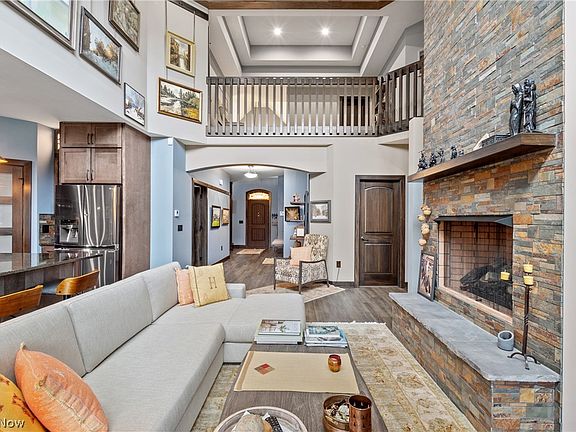 5th image of 2520 Fairwood Ct