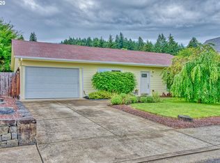 440 S 16th St, Cottage Grove, OR 97424