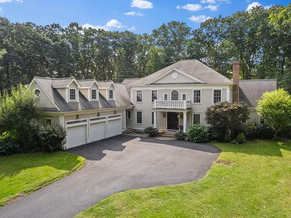 167 Kings Grant Rd, Weston, MA 02493