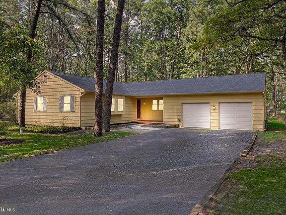 3rd image of 6 Silver Cloud Cir