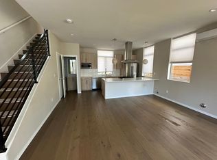 608 NW 85th St #608, Seattle, WA 98117