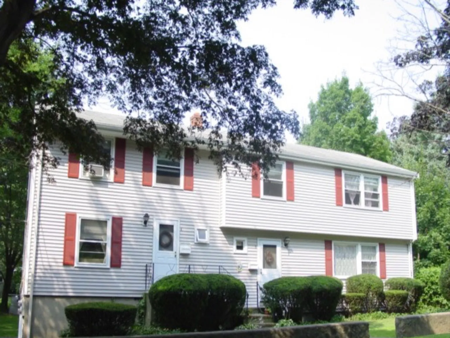 2 bed, 1.5 bath, 1100 sqft, $3,100 — Photo 1