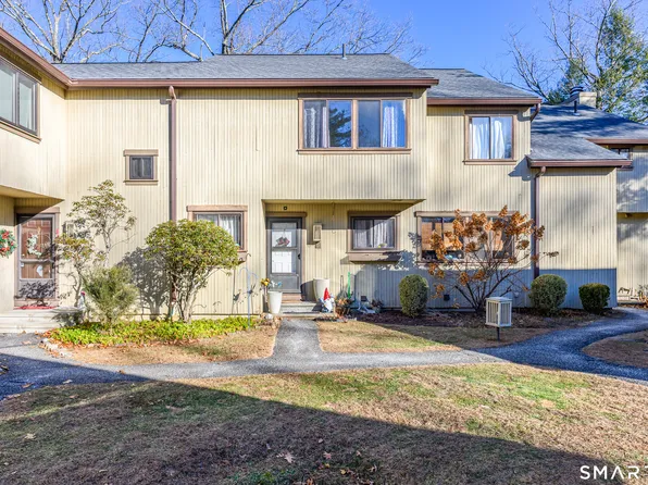 5 Upper Commons, Woodbury, CT 06798