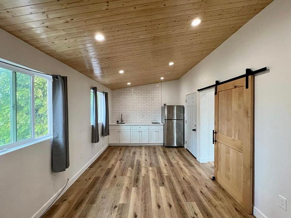 1st image of 20809 Burbank Blvd #1