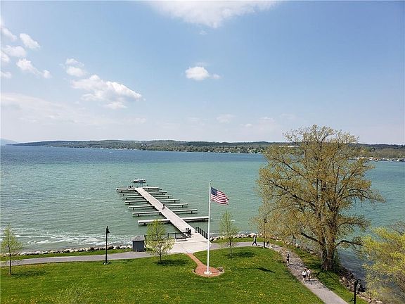 5th image of 205 Lakeshore Dr #515