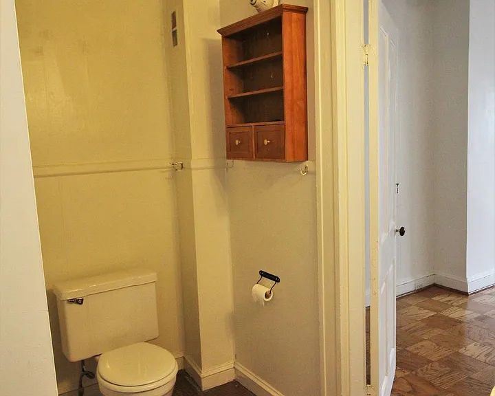 1513 Bolton St. — Photo 28