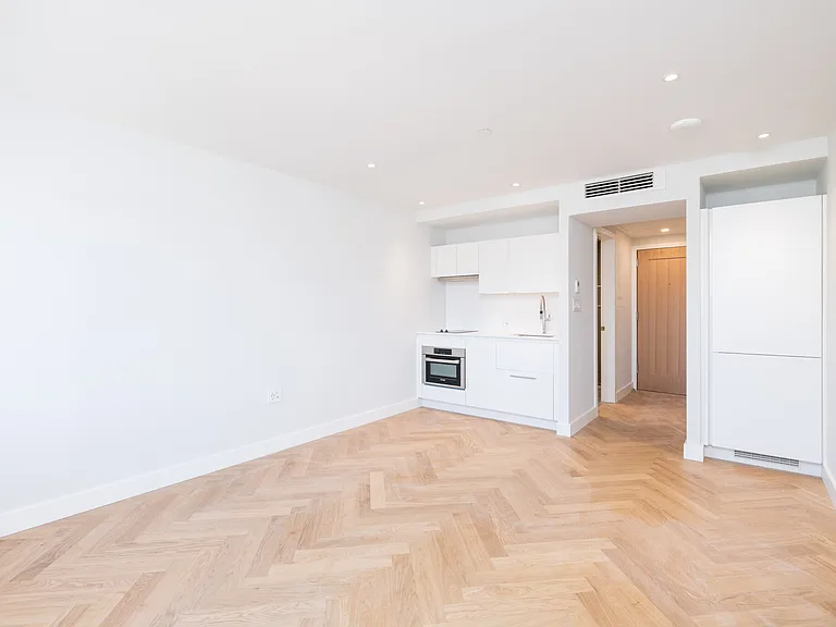 12 Commonwealth Ave #607 — Photo 1