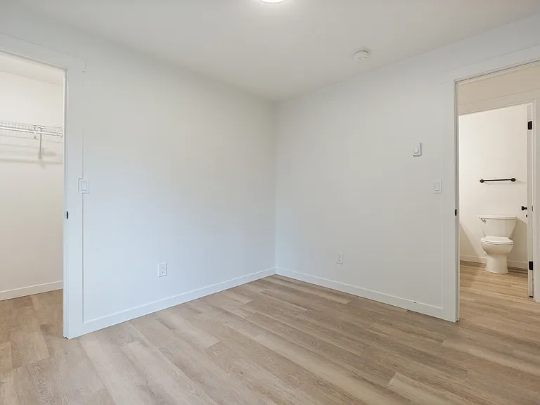 2140 SW Holden St #B3 — Photo 12
