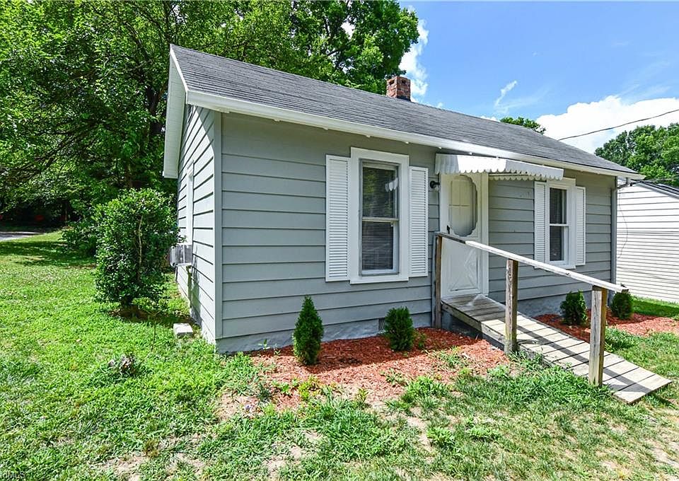 1st image of 1301 Minor St