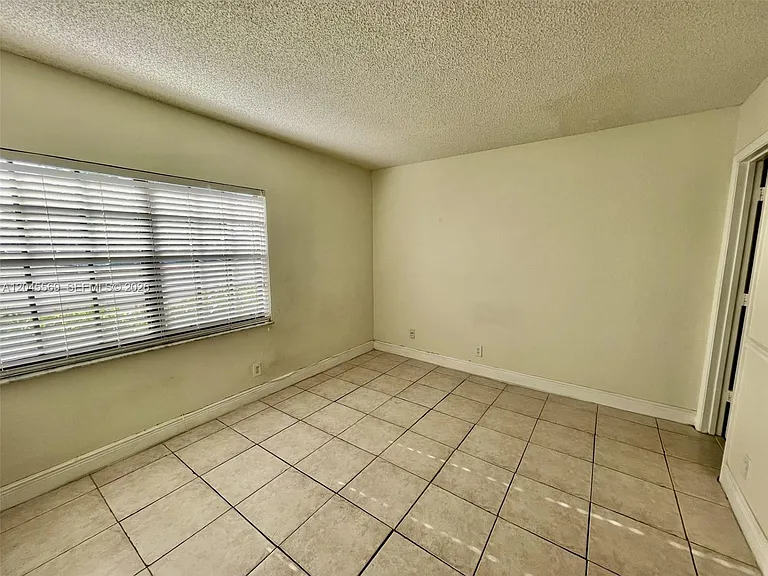 2642 Riverside Dr #2642 — Photo 11