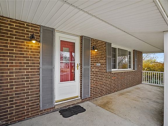2nd image of 4901 Woodbury Hills Dr