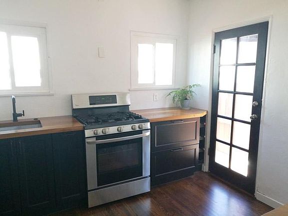 5th image of 2217 Meade Ave