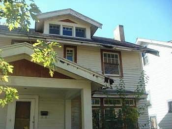 3rd image of 1526 W Grand Ave