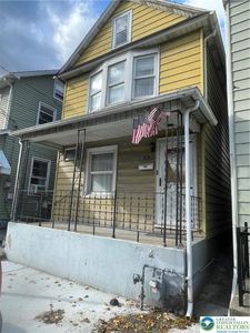 242 Main St, Freemansburg, PA, 18017