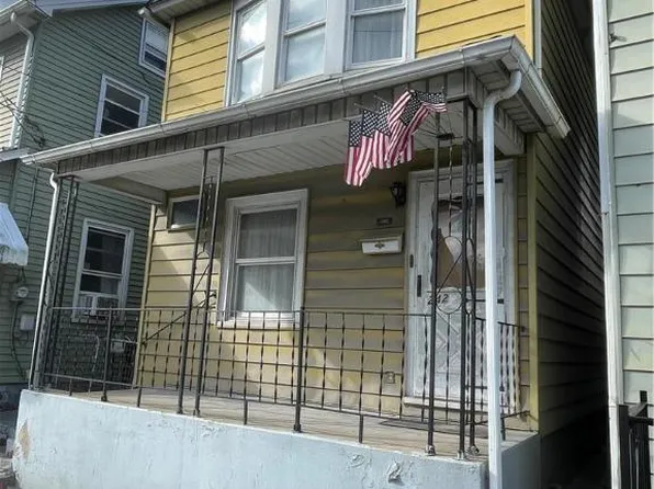 242 Main St, Freemansburg, PA 18017