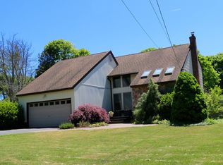 584 Barton Ave, East Patchogue, NY 11772