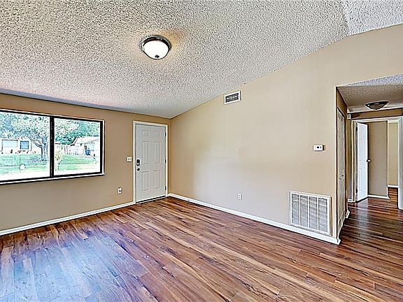 2nd image of 1216 Piney Branch Cir